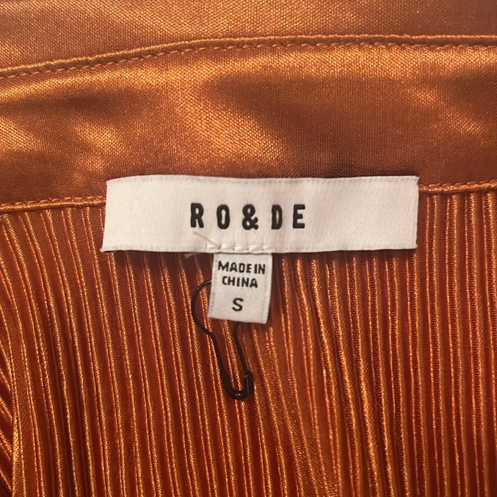 Women’s RO & DE Rust SUper Cute Mini Dress, or Long Shirt. Satin Cuffs. Small. - Picture 5 of 5